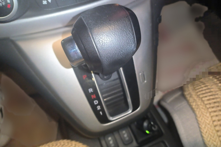 本田CR-V 2012款 2.4L 四驱豪华版局部细节18