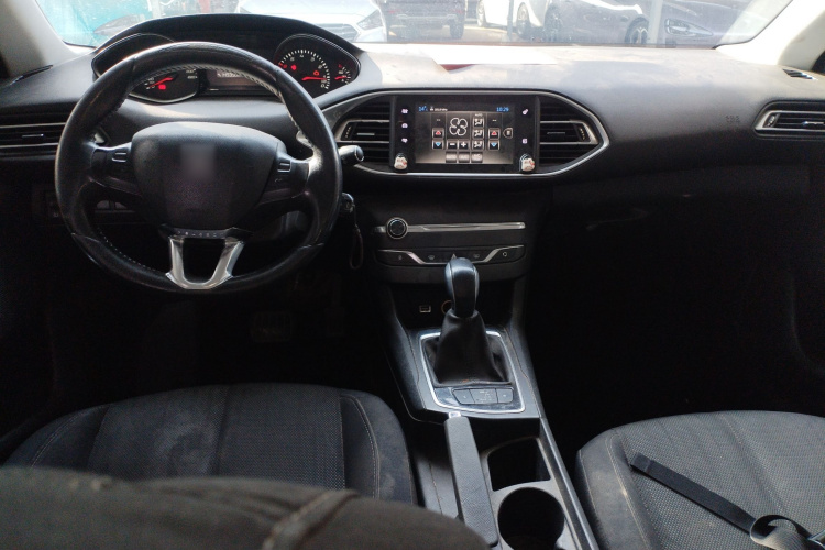 标致308S 2015款 1.2T 自动劲驰版中控内饰12