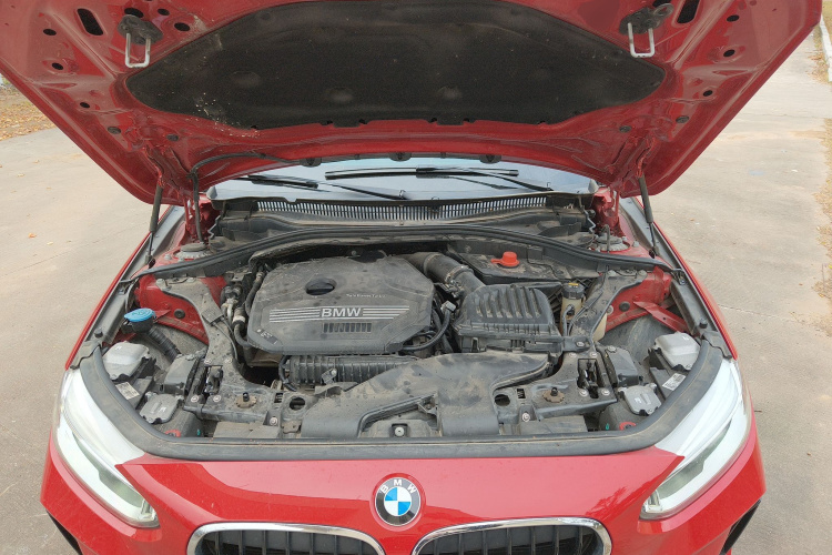 宝马1系 2020款 120i M运动套装机舱底盘24