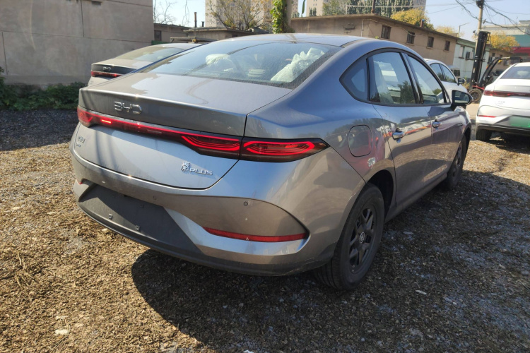 比亚迪 秦PLUS 2025款 DM-i 智驾版 55KM领先型车身外观7