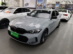 宝马3系 2025款 330i M运动曜夜套装
