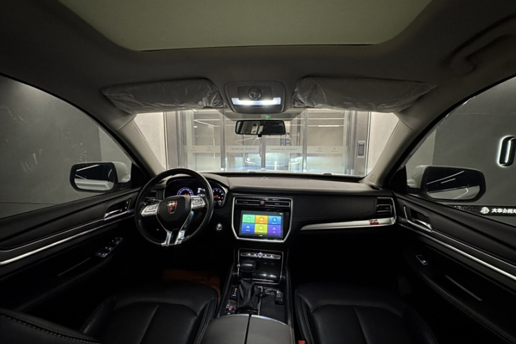 荣威RX8 2019款 30T 两驱超群旗舰版中控内饰7002