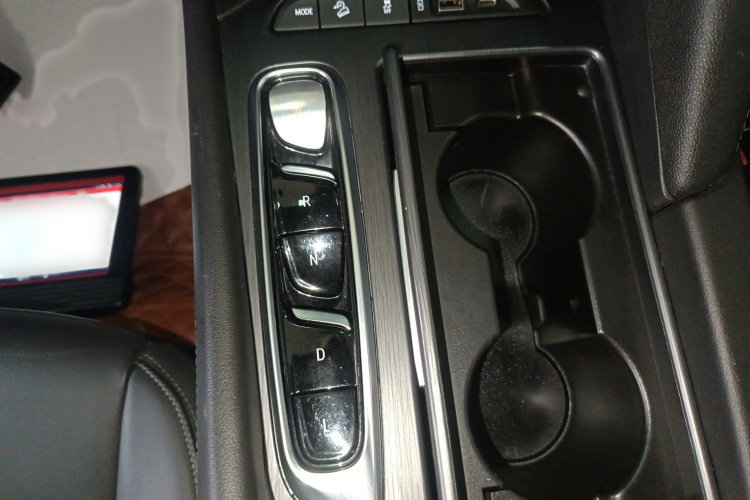 别克 昂科旗 2020款 28T 四驱尊贵型局部细节18