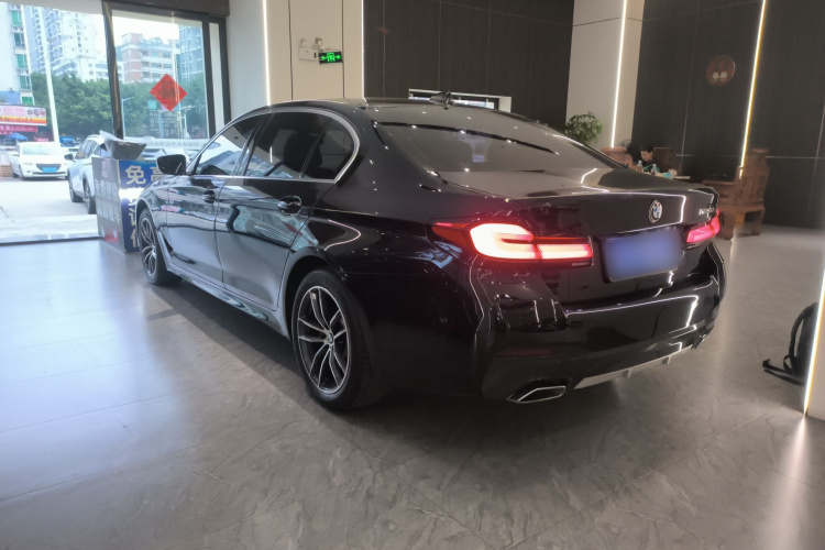 宝马5系 2022款 改款 525Li M运动套装车身外观4