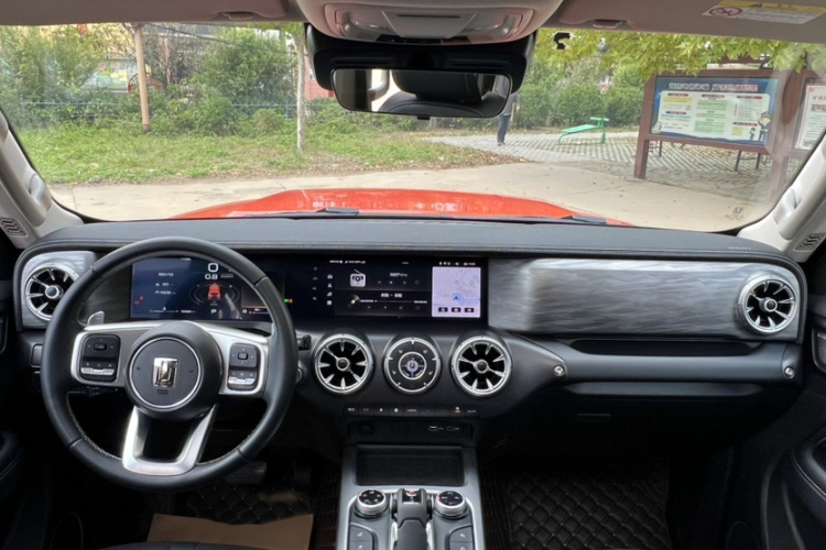 坦克300 2023款 越野版 2.0T 征服者中控内饰7008