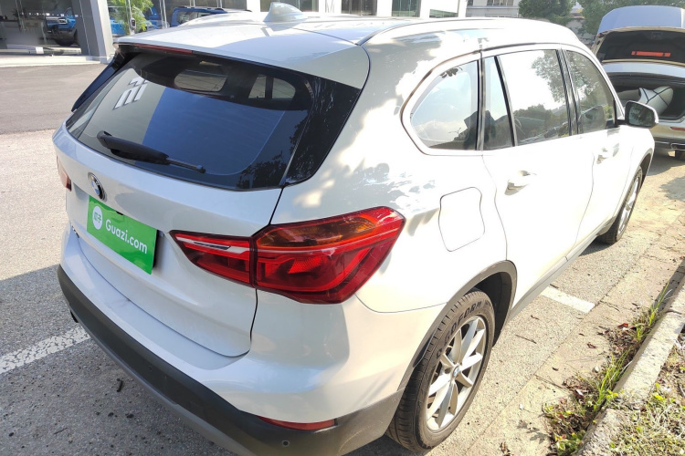 宝马X1 2018款 sDrive18Li 时尚型车身外观7