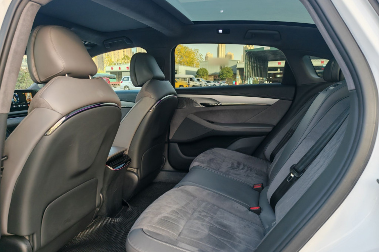 岚图汽车 岚图追光 2023款 四驱长续航版中控内饰7006