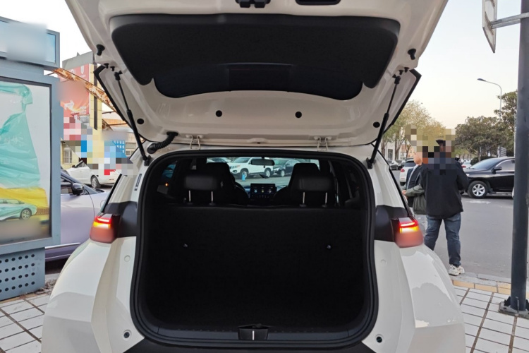 比亚迪 海鸥 2024款 荣耀版 305km 活力版机舱底盘23