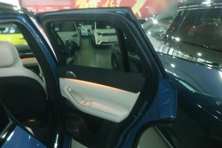 蔚来ES7 2024款 75kWh中控内饰45