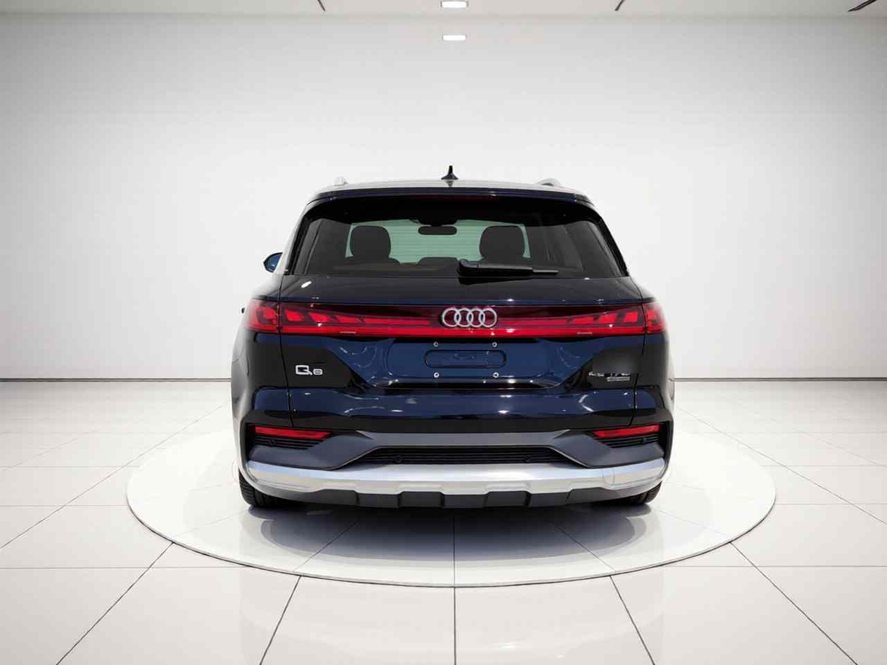 奥迪Q6 2024款 45 TFSI quattro 齐云型 羽林套装 6座(4)