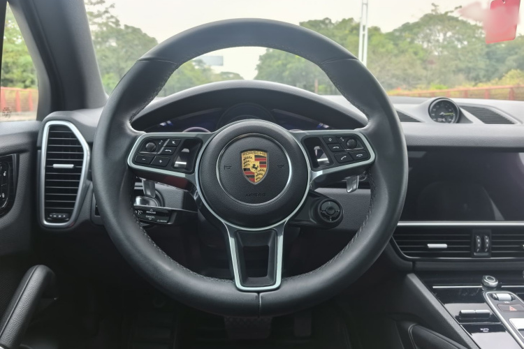 保时捷 Cayenne新能源 2019款 Cayenne E-Hybrid 2.0T中控内饰7005