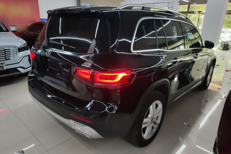 奔驰GLB 2023款 GLB 220 动感型车身外观6005