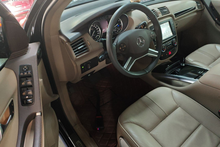 奔驰R级 2015款 R 320 4MATIC 豪华型中控内饰7003