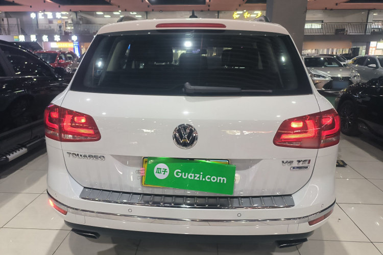 大众 途锐  3.0TSI 标配型车身外观6