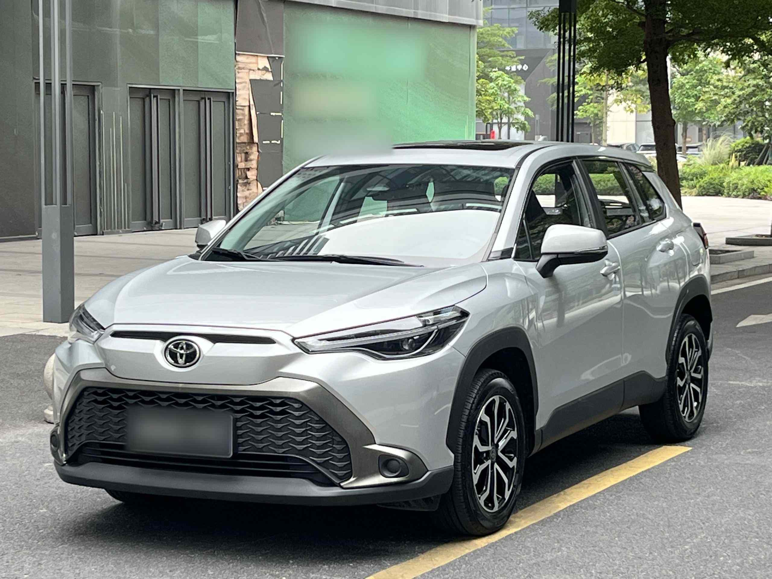 丰田 锋兰达 2023款 2.0L CVT豪华版(1)