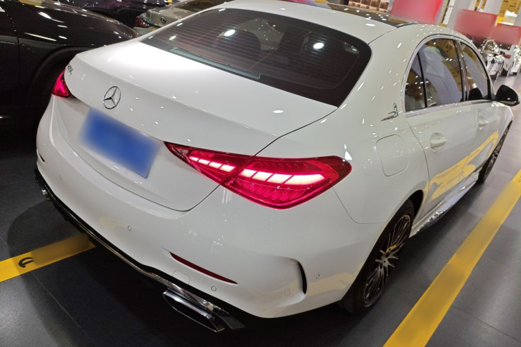 奔驰C级 2023款 改款 C 260 L 运动版车身外观7