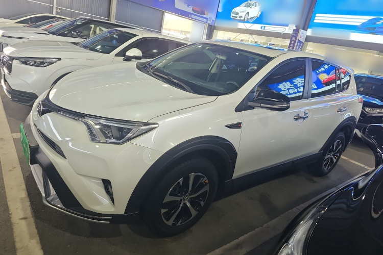 丰田 RAV4荣放 2018款 2.0L CVT两驱风尚X版车身外观4