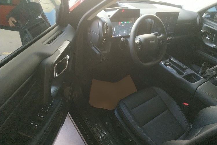 哈弗大狗 PLUS 2026款 2.0T 四驱潮野版中控内饰7003