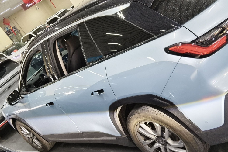 蔚来ES6 2020款 600KM 运动版车身外观4