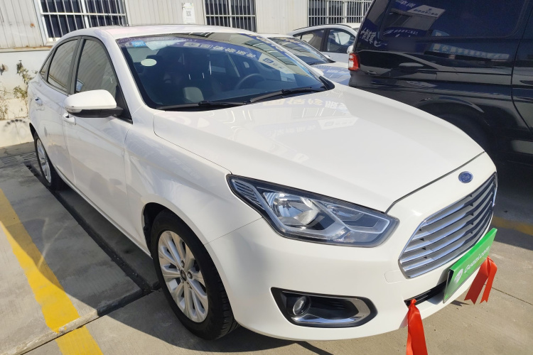 福特 福睿斯 2017款 幸福版 1.5L 自动时尚型车身外观3