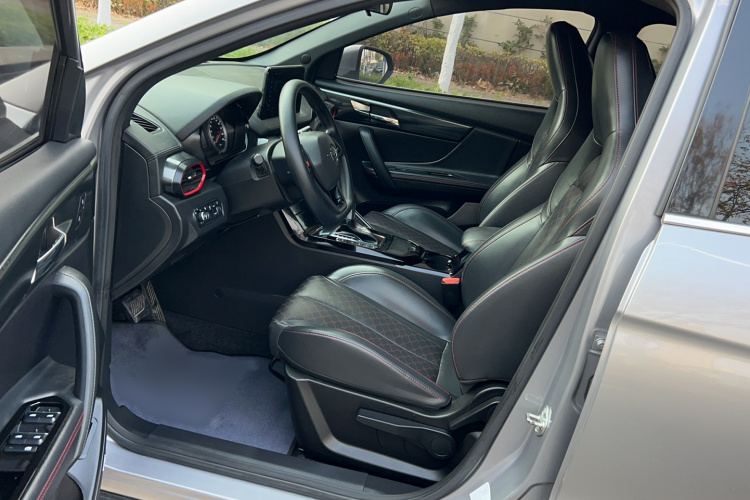 海马8S 2019款 1.6TGDI 自动潮版局部细节19