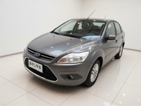 福特 福克斯 2013款 三厢经典 1.8L 手动时尚型