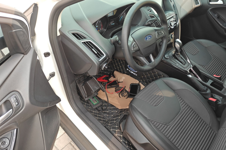 福特 福克斯 2018款 三厢经典 1.6L 自动风尚型智行版中控内饰20