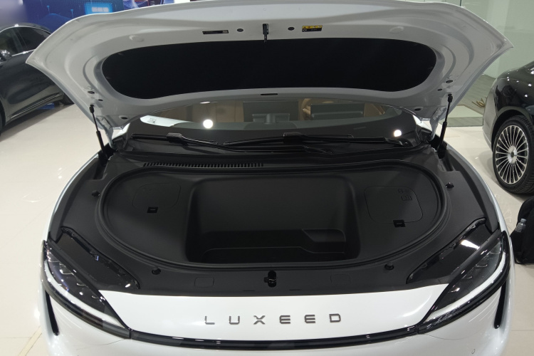 鸿蒙智行 智界R7 2024款 纯电 736km UItra机舱底盘24