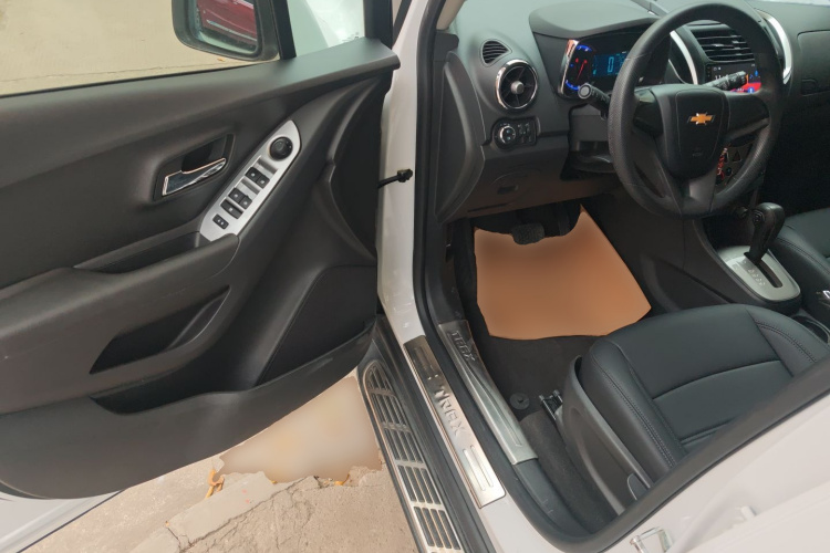 雪佛兰 创酷 2016款 1.4T 自动两驱舒适天窗版中控内饰20