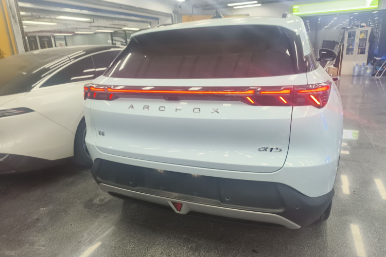 ARCFOX极狐 极狐 阿尔法T5(ARCFOX αT5) 2024款 660 MAX车身外观6004
