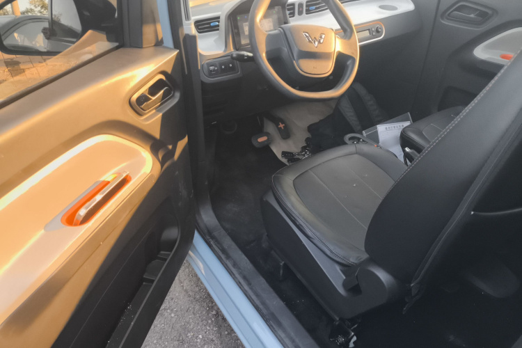 五菱汽车 宏光MINIEV 2020款 轻松款 三元锂中控内饰20