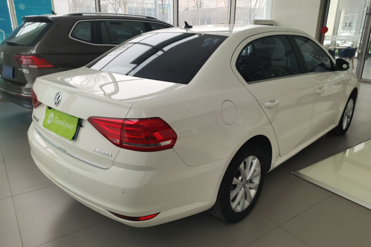 大众 朗逸 2017款 1.6L 自动舒适版车身外观7