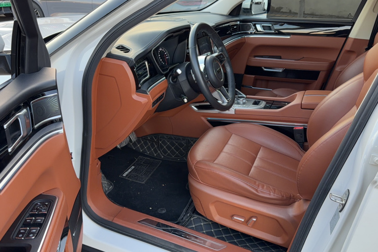 众泰T700 2017款 1.8T 双离合尊享型中控内饰7001