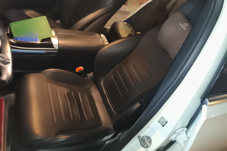 奔驰C级 2022款 C 260 L 运动版中控内饰19