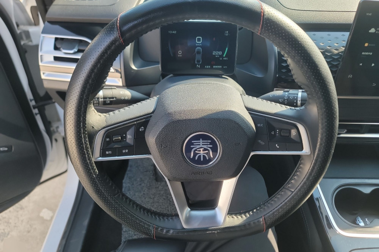 比亚迪 秦PLUS 2023款 EV 510KM 出行版中控内饰13
