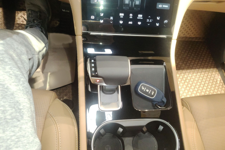 理想汽车 理想ONE 2021款 增程6座版局部细节18