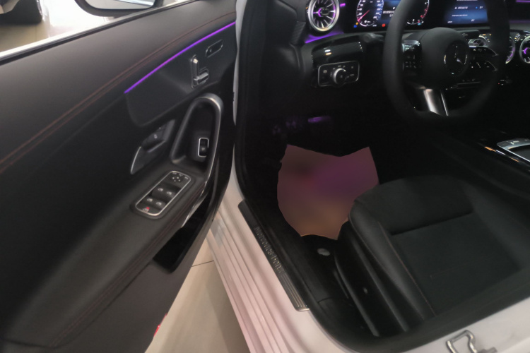 奔驰A级 2025款 A 200 L 时尚型中控内饰20