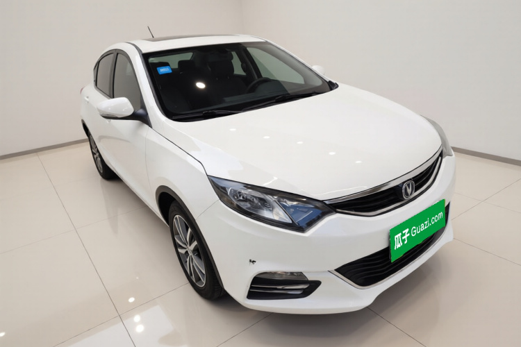 长安 逸动 2015款 1.6L 自动俊酷型 国IV车身外观3