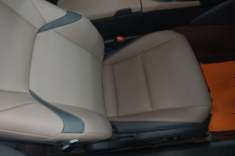 雷克萨斯ES 2021款 200 卓越版局部细节41