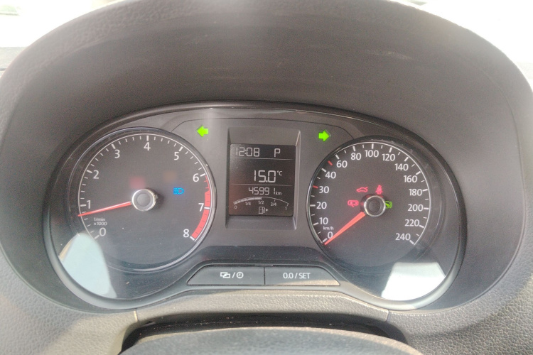 大众 Polo 2016款 1.4L 自动风尚型局部细节14