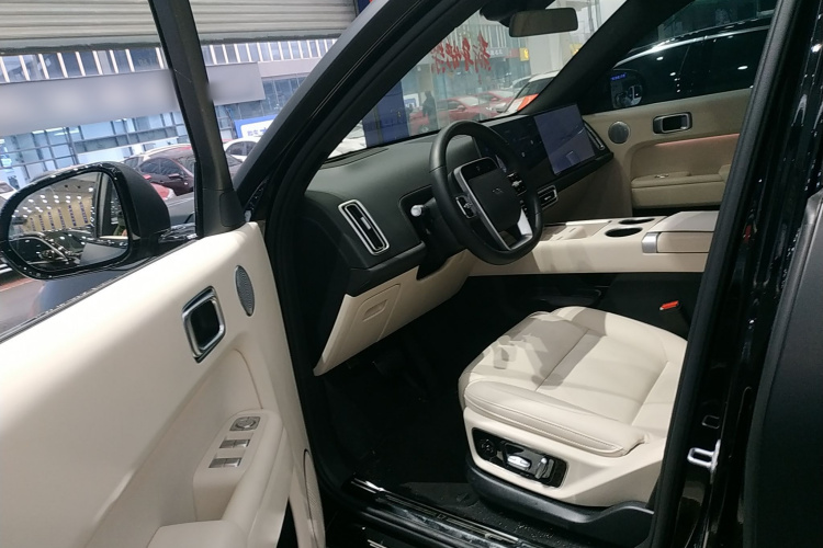 理想汽车 理想L7 2024款 MAX中控内饰7003