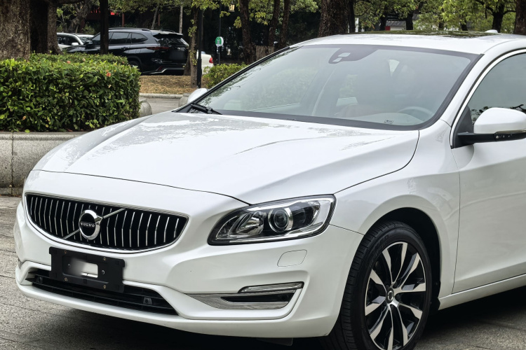 沃尔沃S60 2019款 S60L 改款 T5 智进进阶版车身外观6005