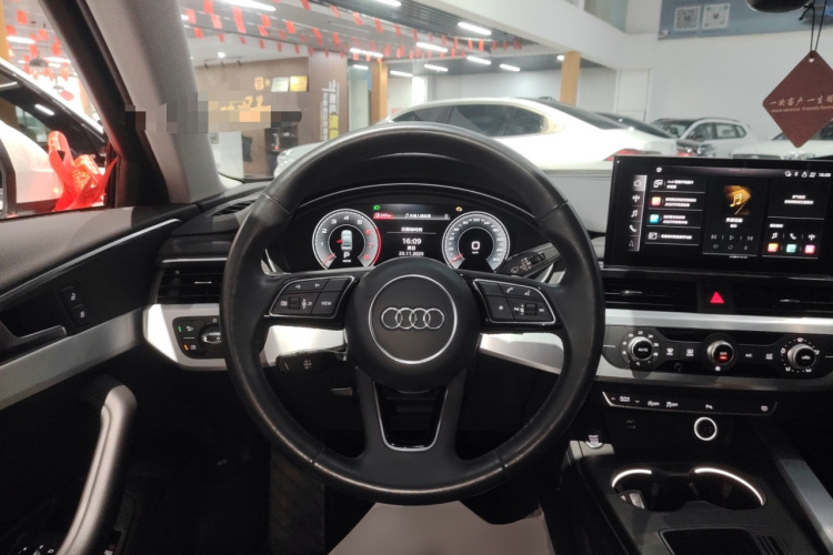 奥迪A4L 2022款 40 TFSI 时尚动感型中控内饰13