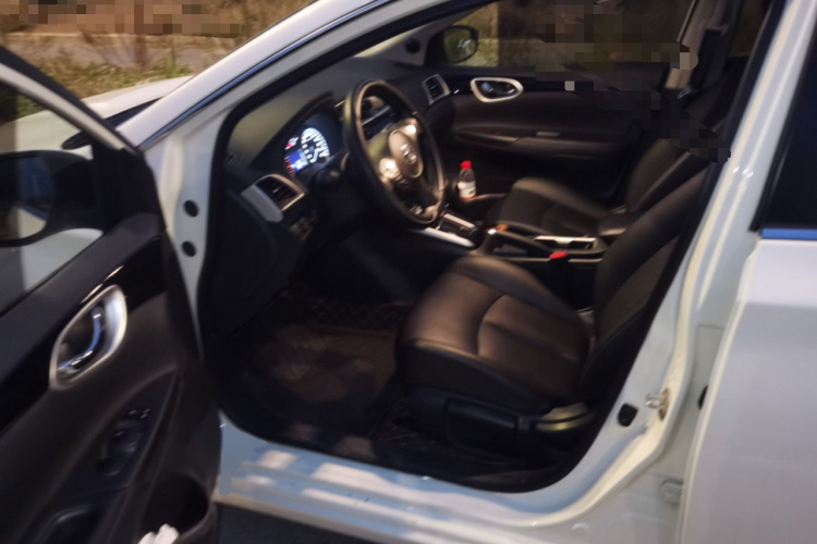 日产 轩逸 2019款 经典 1.6XL CVT豪华版中控内饰20