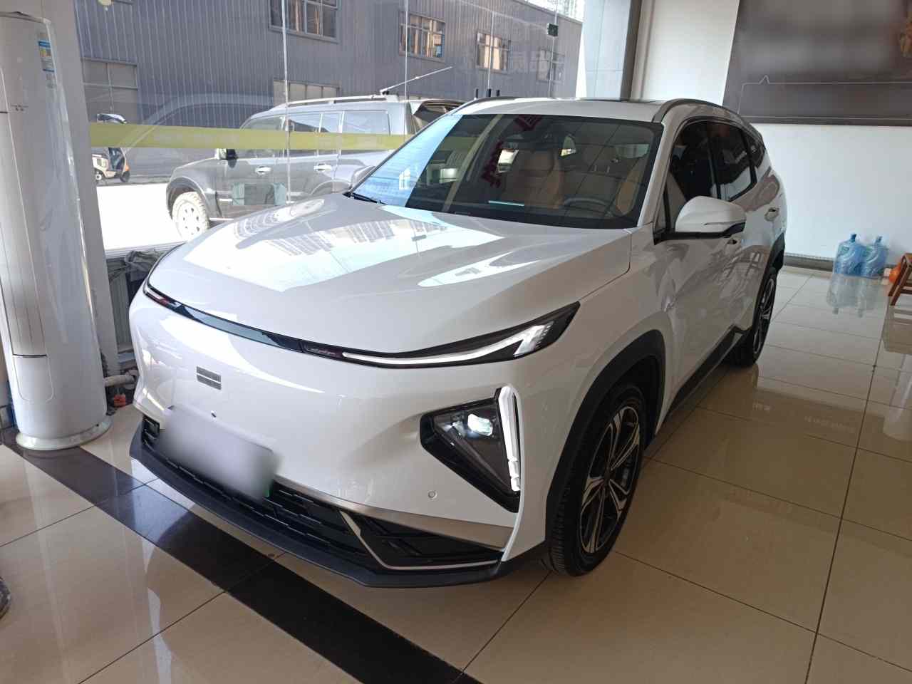 吉利银河 银河L7 2025款 EM-i 115km 探索+版(2)