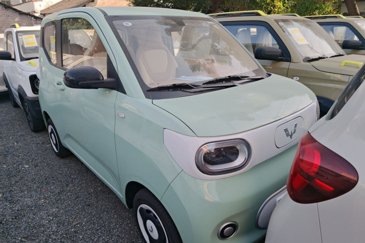 五菱汽车 宏光MINIEV 2024款 第三代 215km 青春版车身外观3