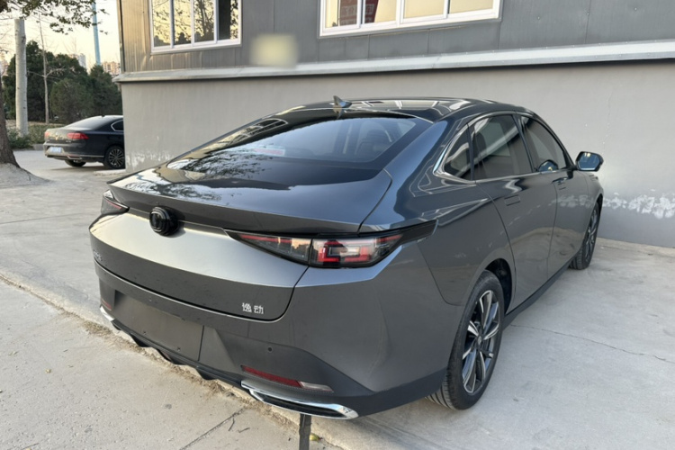 长安 逸动 2024款 1.5T GDI自动 旗舰型车身外观6004