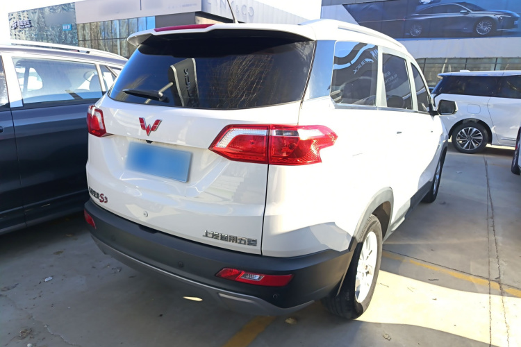 五菱汽车 五菱宏光S3 2018款 1.5L 手动豪华型 国V车身外观7