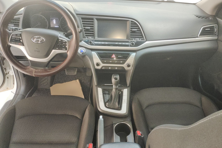 现代 领动 2016款 1.6L 自动智炫·精英型中控内饰12