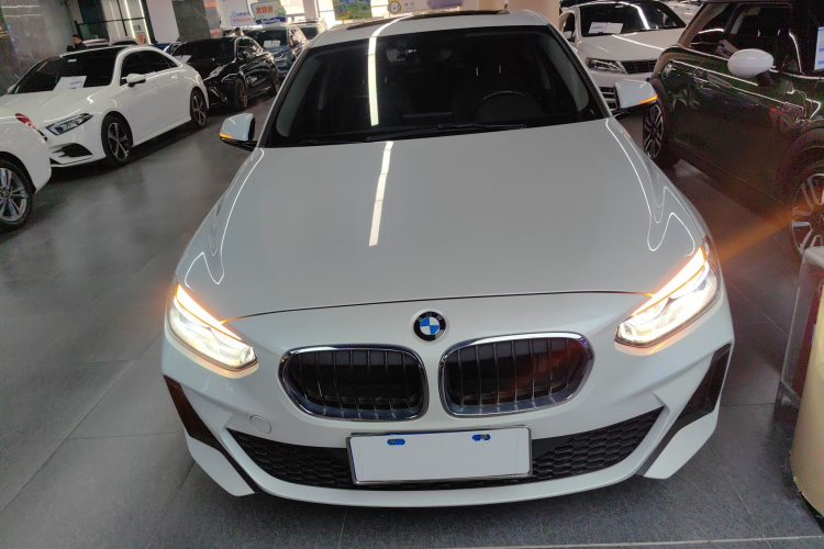 宝马1系 2020款 120i M运动套装车身外观6001